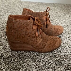 Toms Wedge Bootie